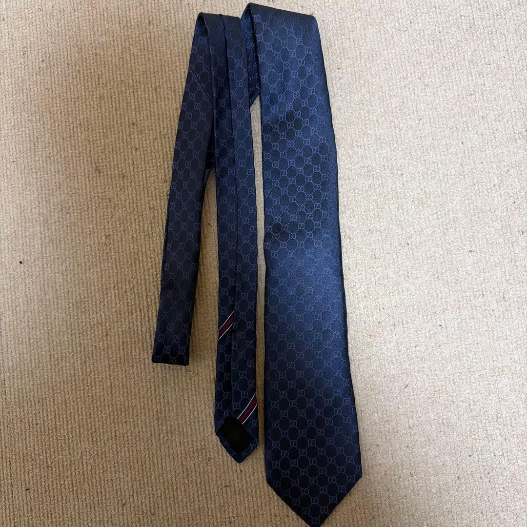 GUCCI ネイビー シルク ネクタイ