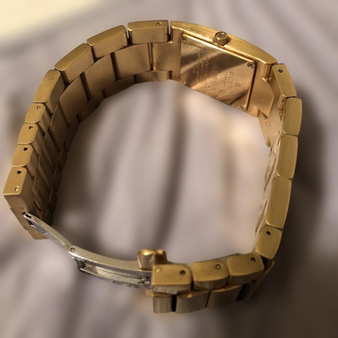 GUCCI グッチ 4600M ブレスウォッチ腕時計 ゴールド 黒文字盤 稼動品