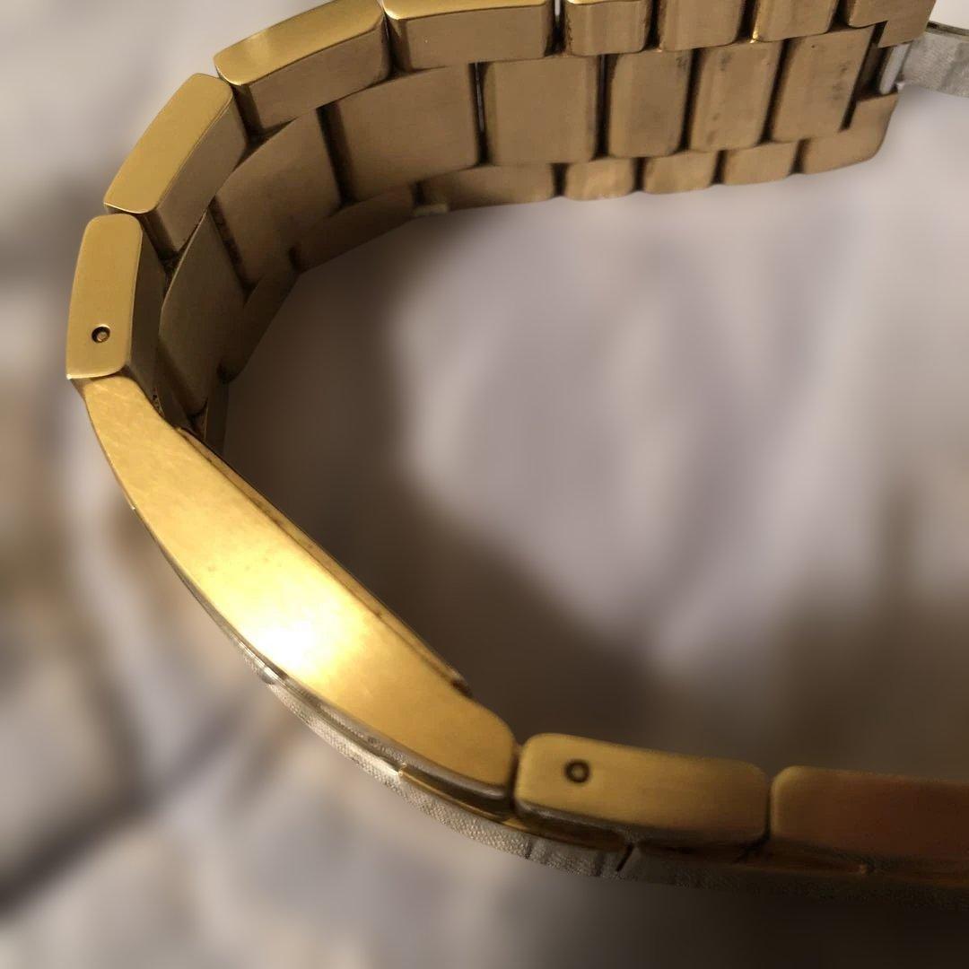 GUCCI グッチ 4600M ブレスウォッチ腕時計 ゴールド 黒文字盤 稼動品