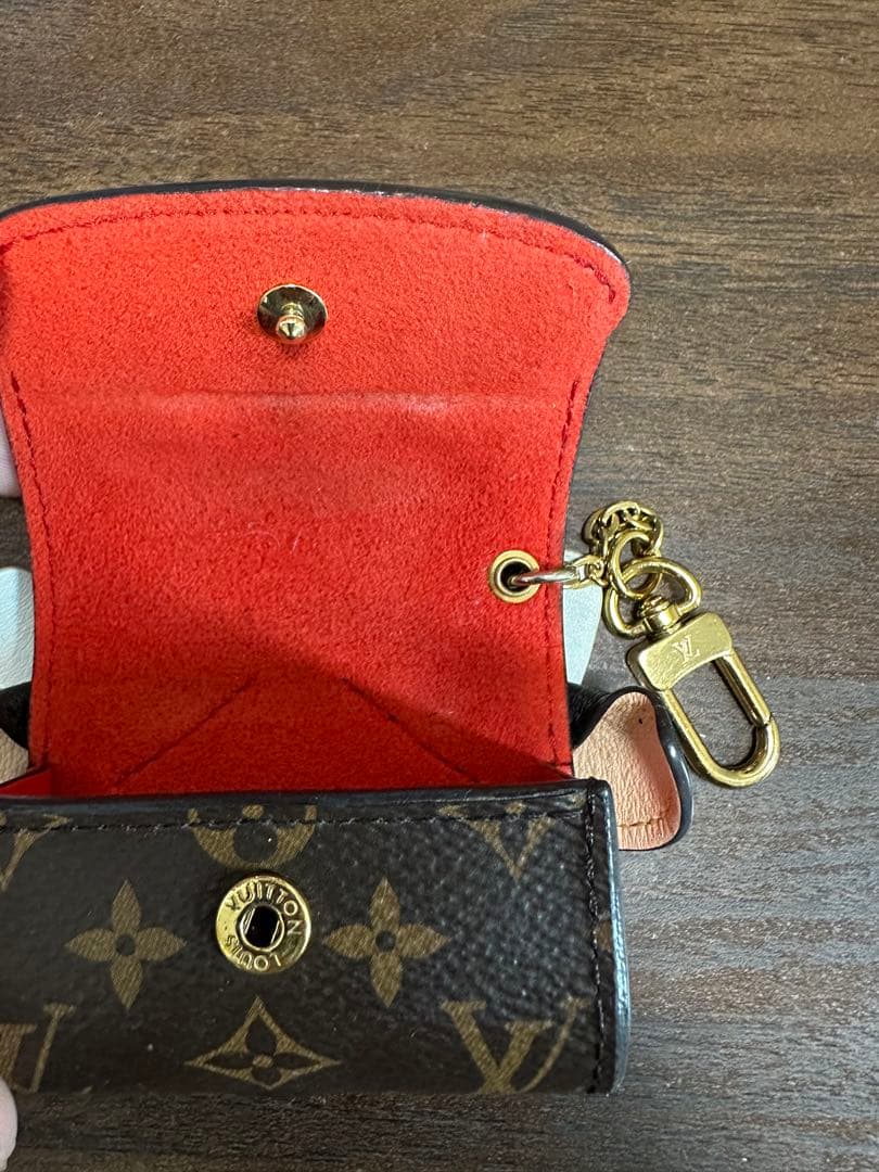 LOUISVUITTONルイ・ヴィトン AirPodsケース