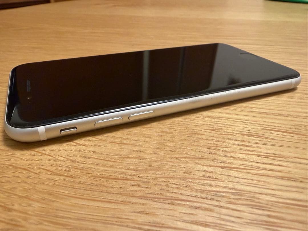 iPhone SE 第2世代 simフリー