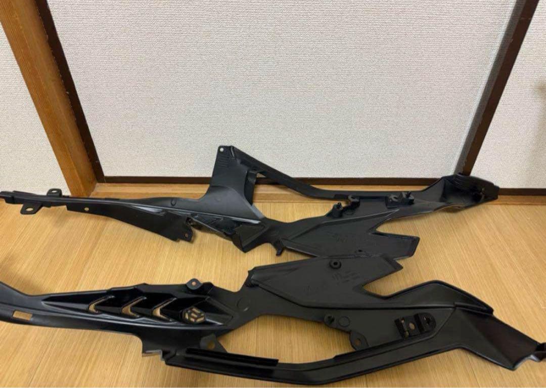 ZX25R/ZX25RR/ZX4R カーボンニーグリップセット