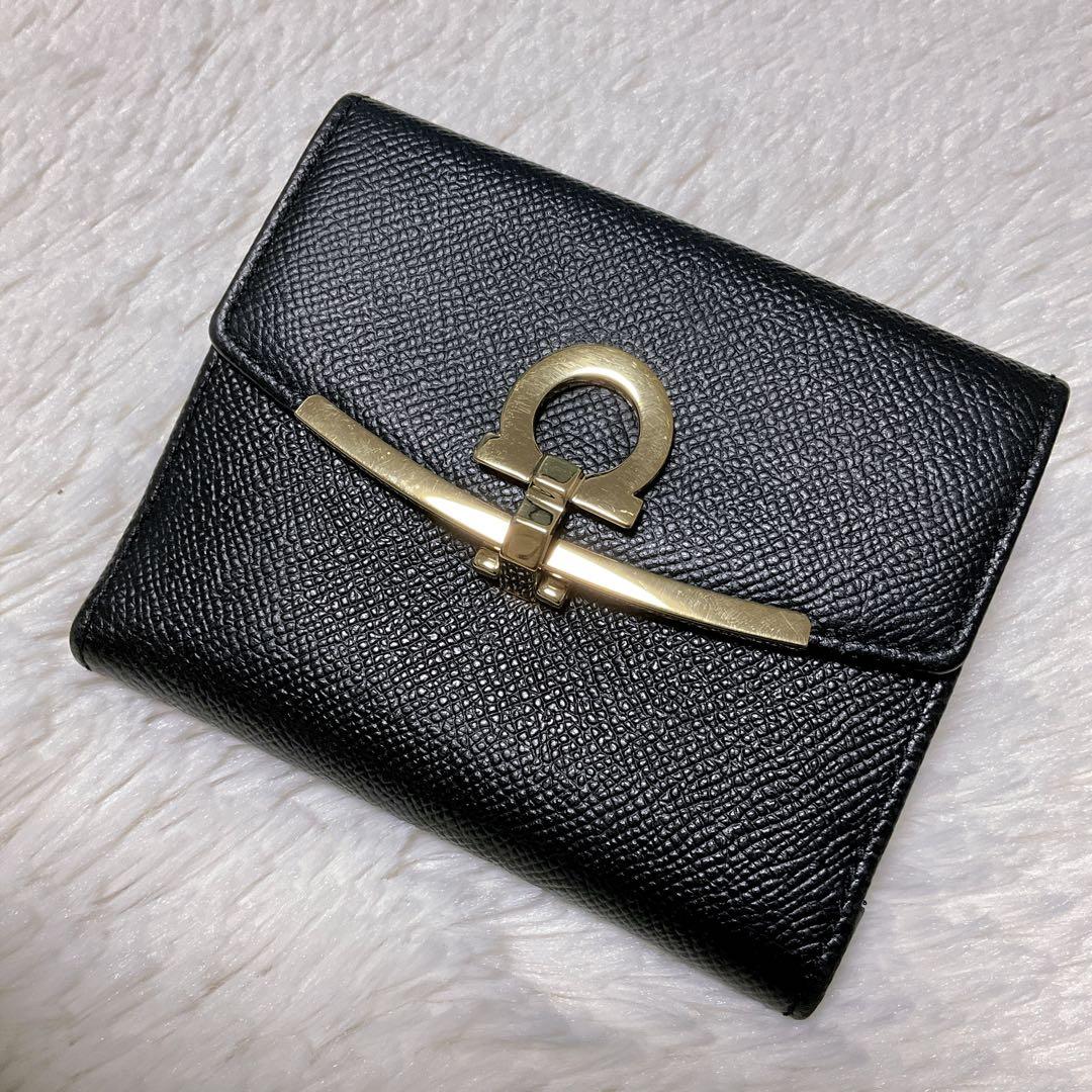 ♡極美品♡フェラガモ ガンチーニ 二つ折り財布 クリップ クロージャー ブラック