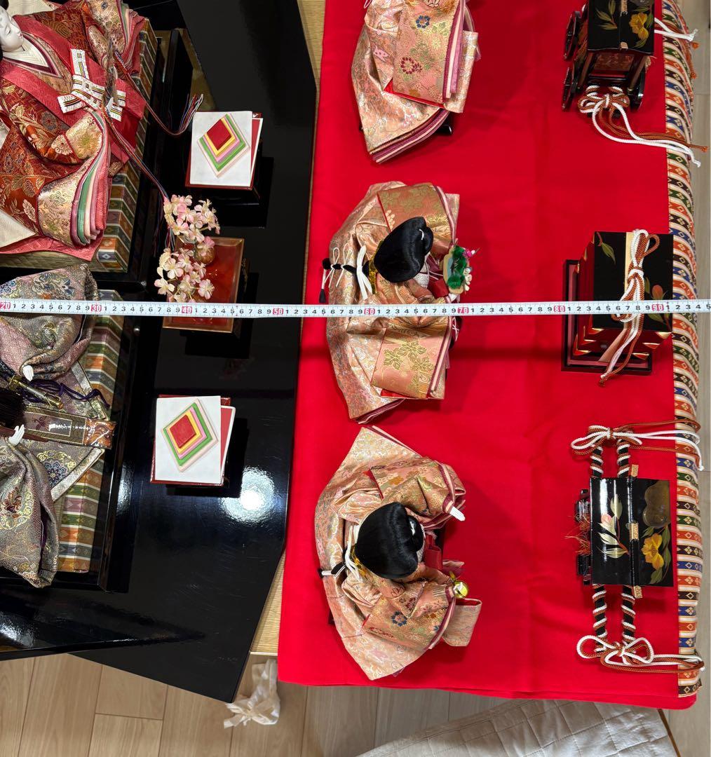 伝統的なひな人形セット