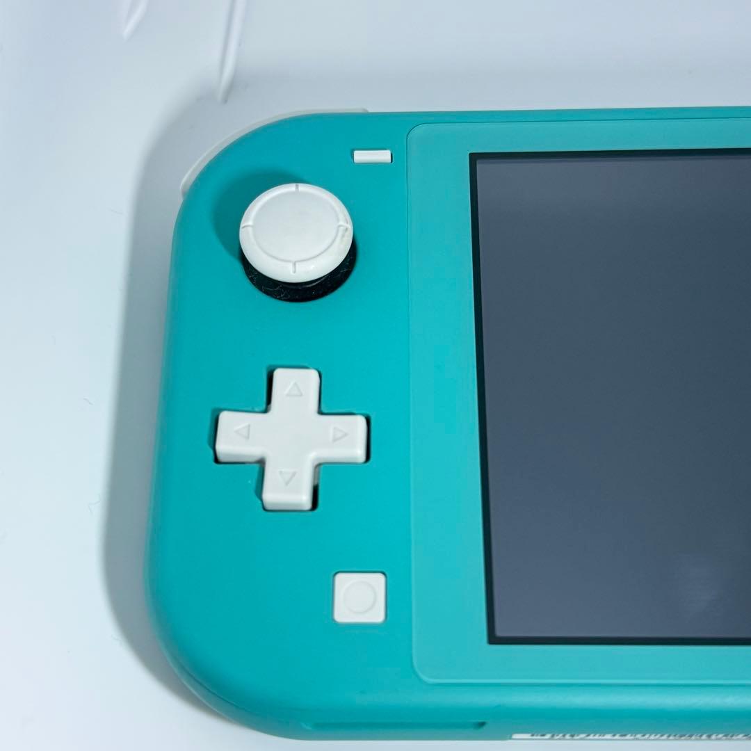 ゆー‼️美品　任天堂Switchライト　ターコイズブルー　充電器　箱付き‼️