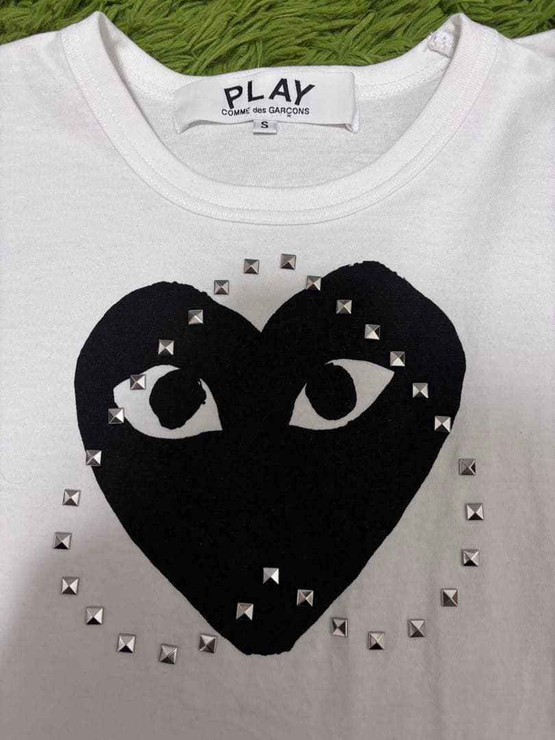 PLAY Comme des Garçons Ssize Tshirt