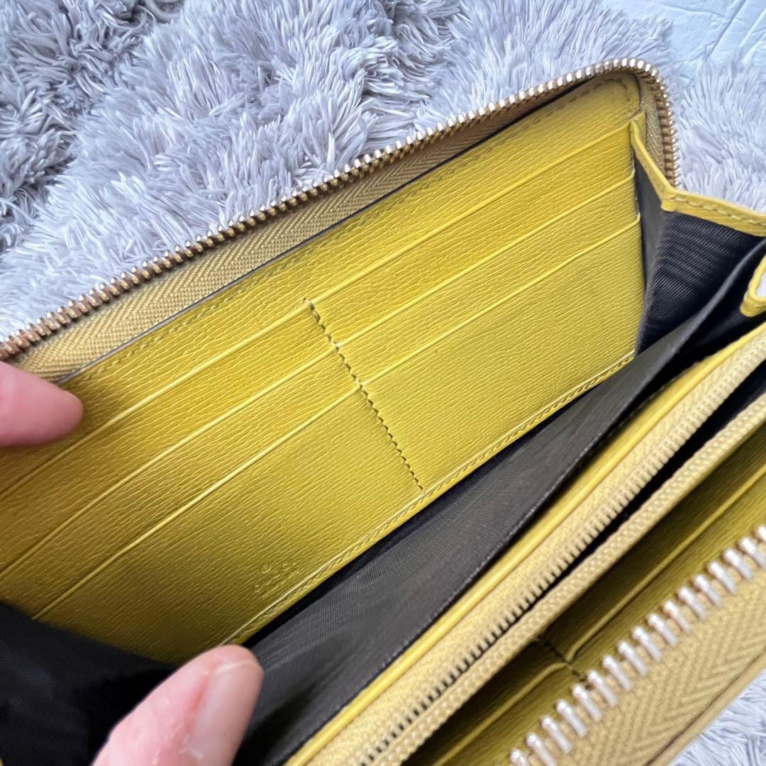 良品✨GUCCI ラウンドファスナー　マルチデザイン　ハートロゴ　長財布　からし