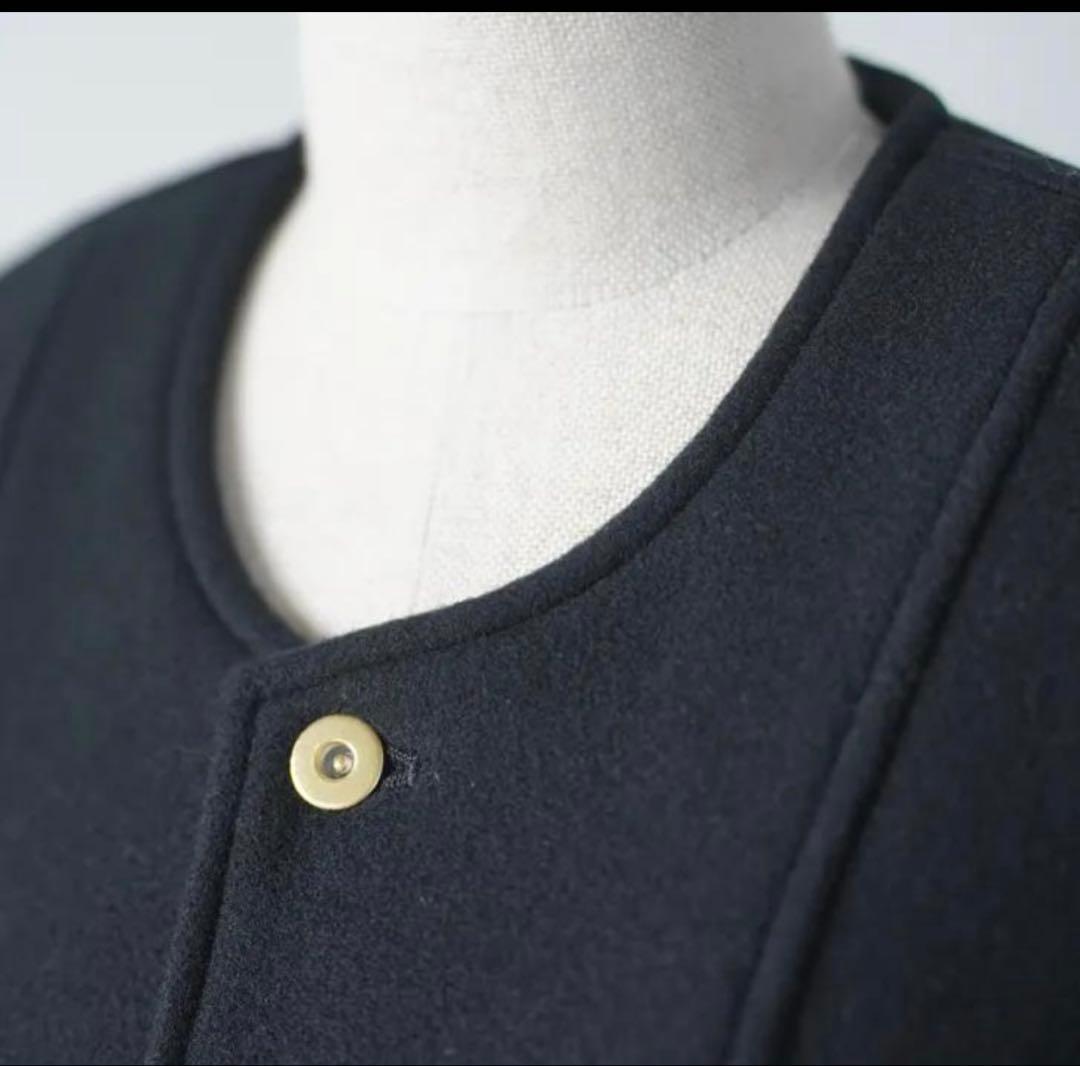 〈今期購入〉新品manon マノン　ノーカラーショートウールコート　金ボタン　黒