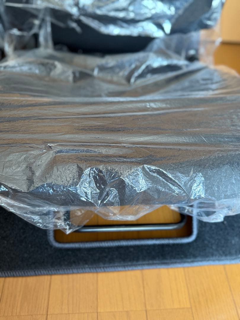 超貴重　ハイエース純正シート運転席助手席セット　新車外し分