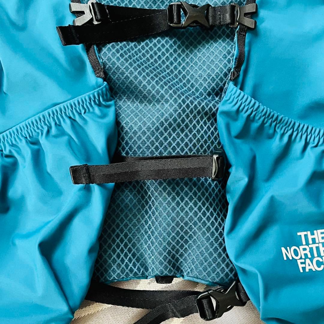 美品】ザノースフェイス トレランリュックNM62393ブルー10L/Lサイズ