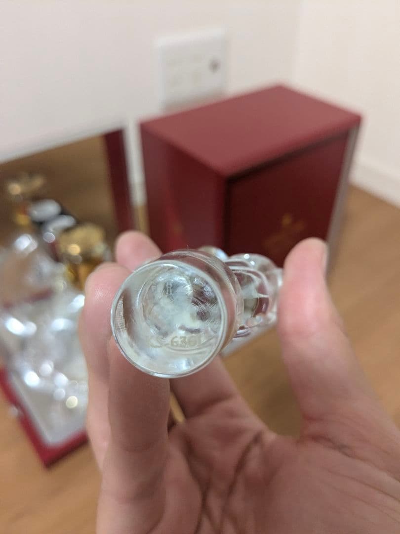 ルイ１３世空瓶　シリアルナンバー不一致