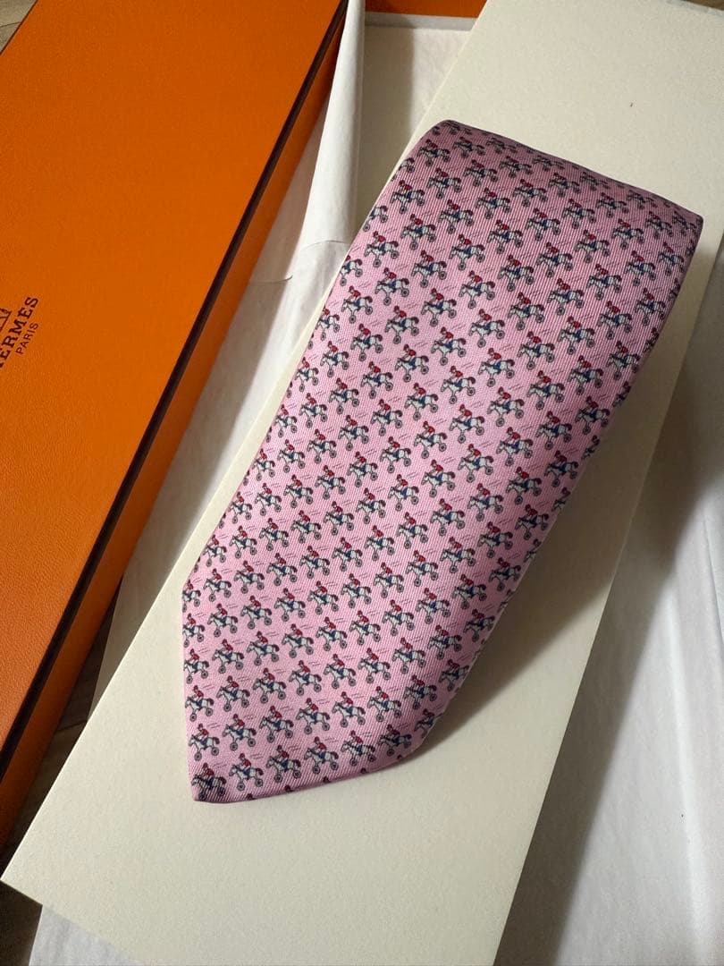 【kiki】HERMES ピンク 馬柄 ネクタイ 箱付き