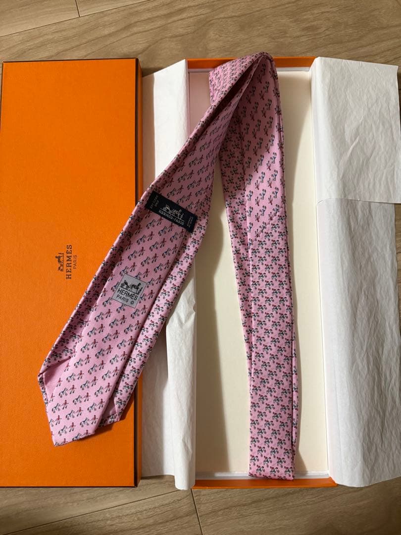 【kiki】HERMES ピンク 馬柄 ネクタイ 箱付き
