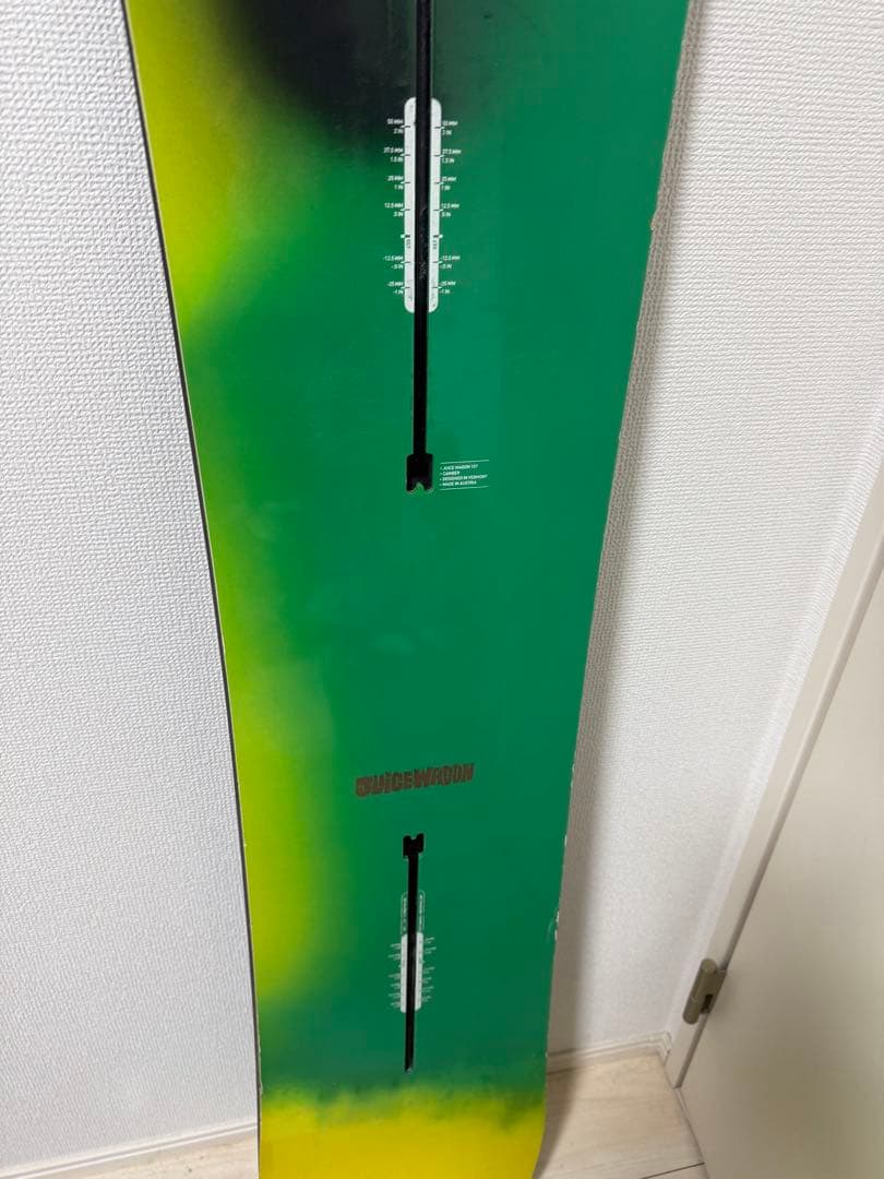 Burton family tree バイン取り付けプラグも付属します。