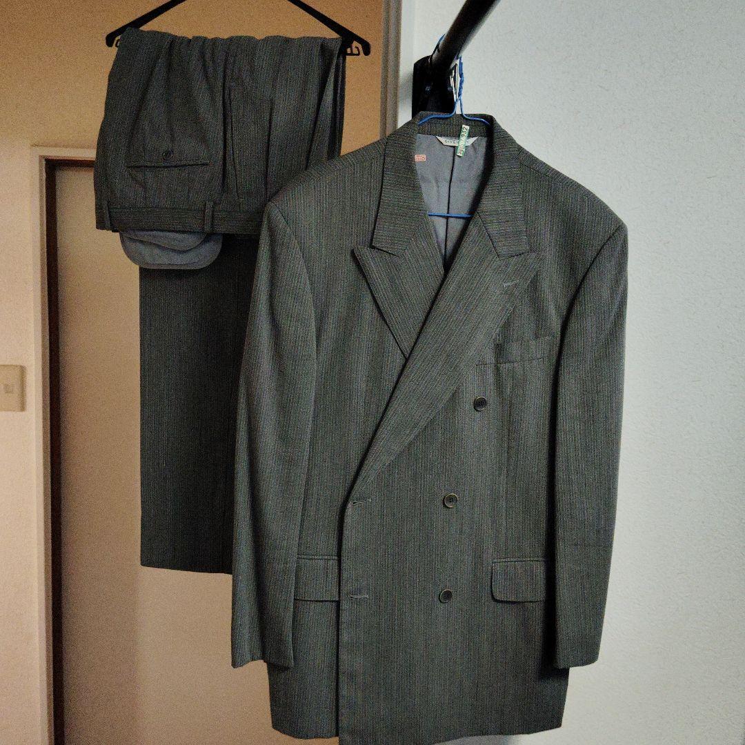 合馬公式アカウント様　GIVENCHY ダブルブレストスーツ グレー ストライプ