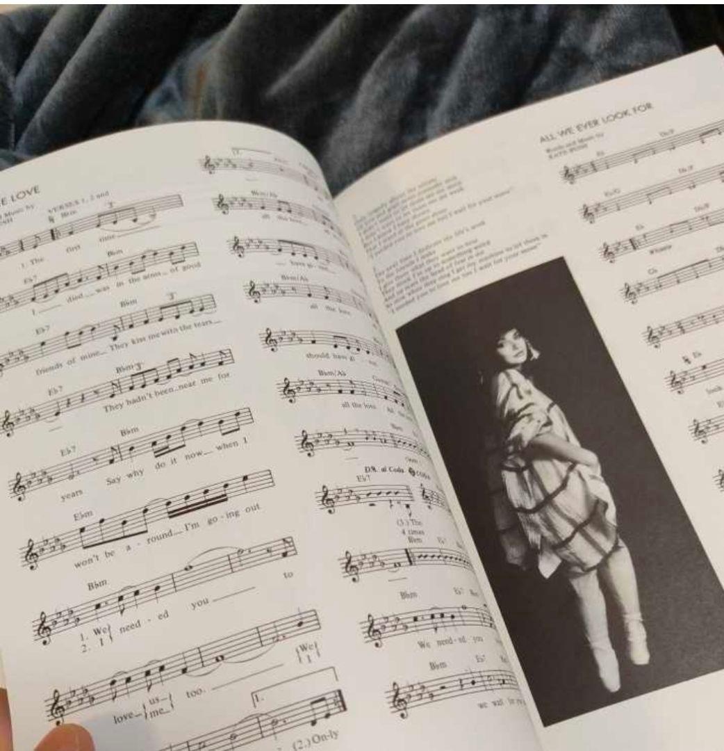 ケイトブッシュ　コンプリート　楽譜　メロディ　コード　歌詞　中古