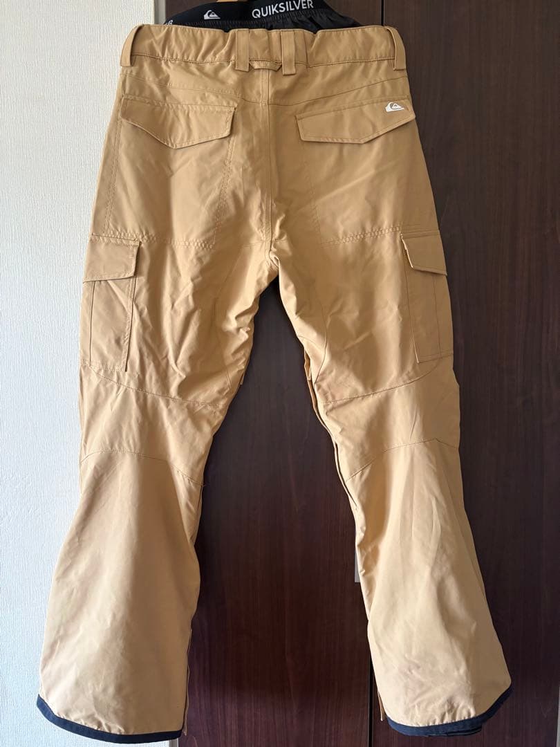 美品QUIKSILVERクイックシルバー　スノーボードウェア上下セット M