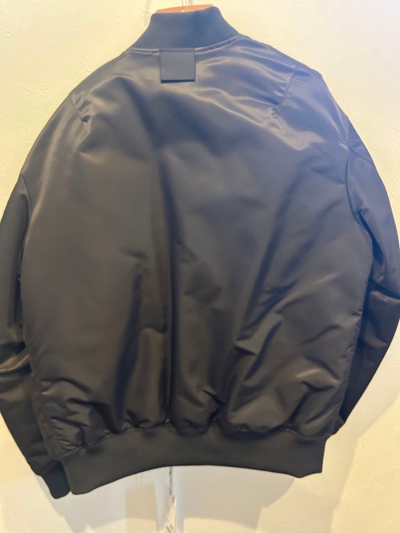 ユニクロ　プラスj ハイブリッドダウンオーバーサイズMA-1ブルゾン