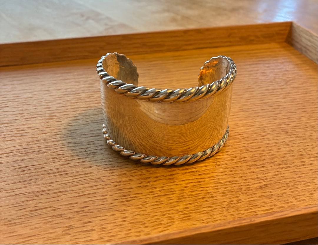 フィリップオーディベール　ツイストバングル　幅4㎝　太タイプ