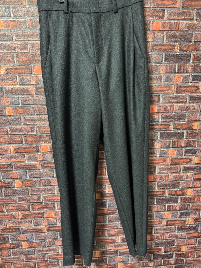 パンツ cos WOOL TAPERED TROUSERS