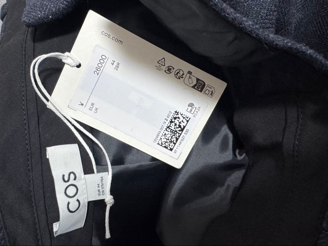 パンツ cos WOOL TAPERED TROUSERS