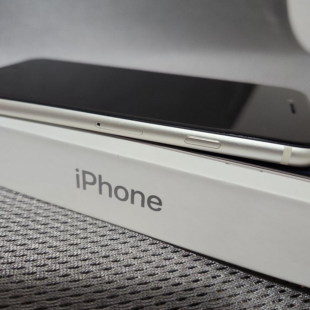 Apple iPhone SE (第2世代) 64GB ホワイト