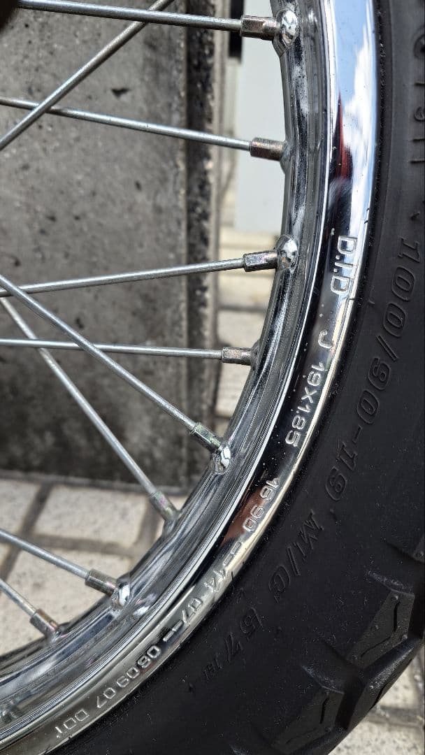 Z1/2☆純正フロントホイール☆750RS