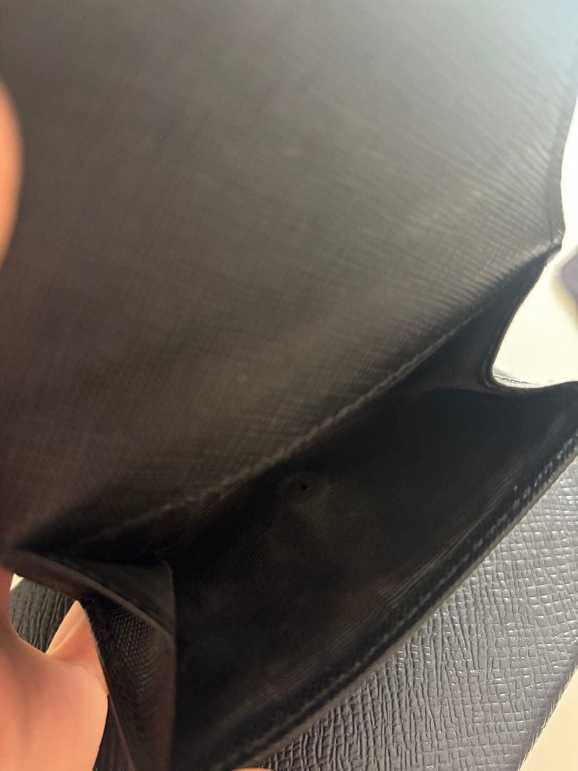 PRADA サフィアーノレザー三つ折り　ミニ財布　ブラック