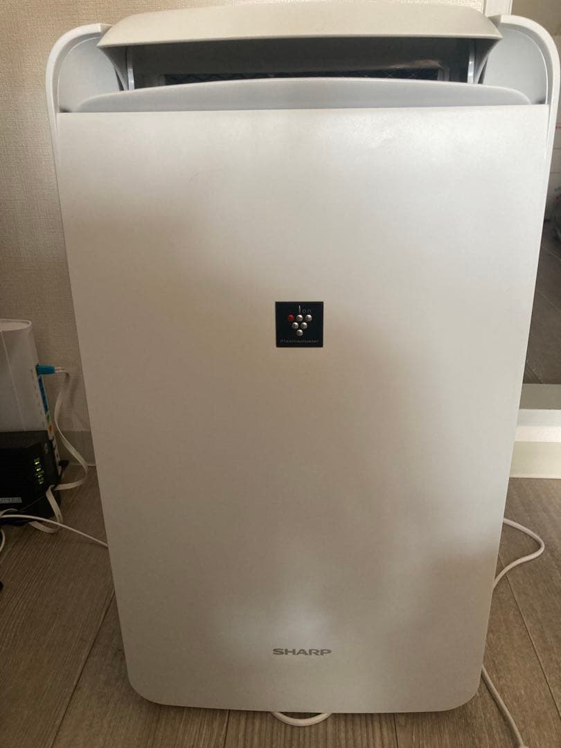 未使用に近い★シャープ 除湿機 衣類乾燥 プラズマクラスター CM-J100-W