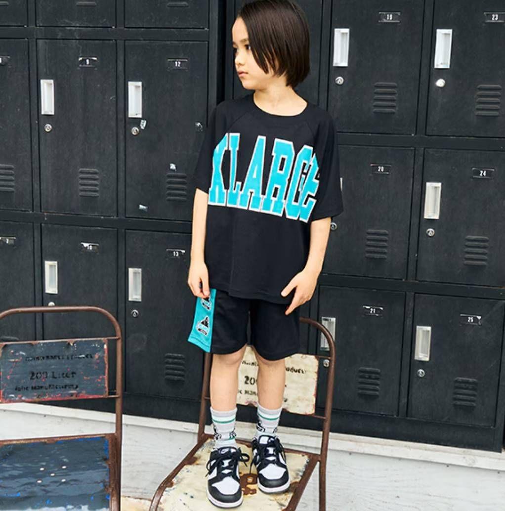 新品未使用 130cm エクストララージキッズ配色ロゴ半袖T+ショートパンツ