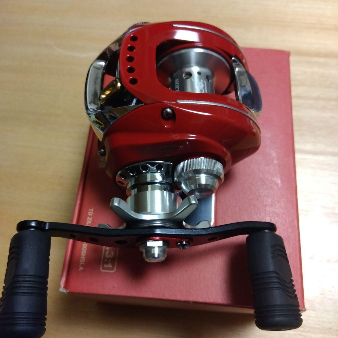 ⑫USダイワ50周年Daiwa 赤ジリオン ベイトリール レッド激レア