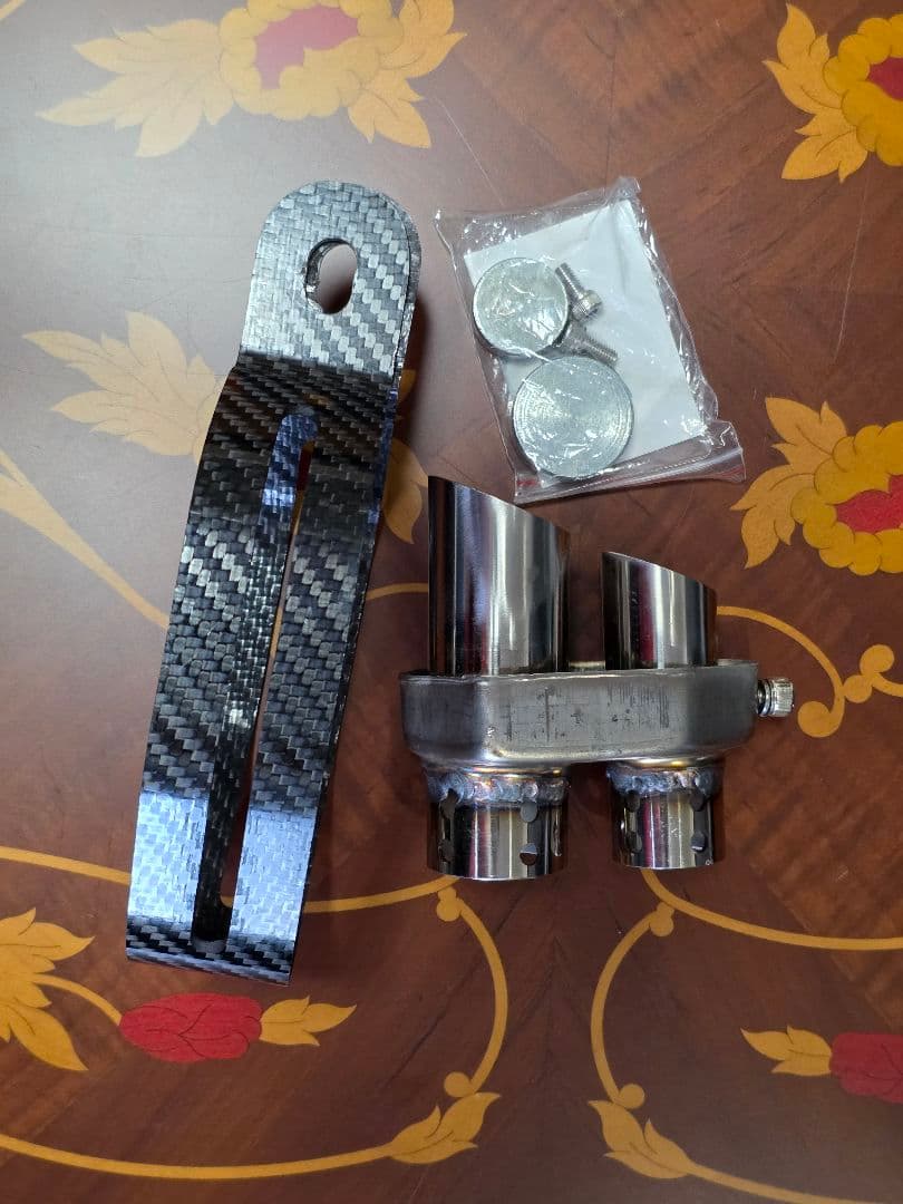 綺麗 LCIPARTS ツインエンドカーボンマフラー 60.5 汎用サイレンサー