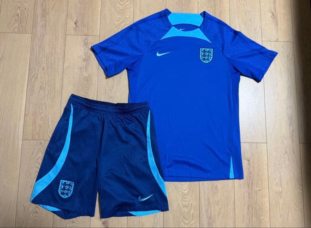 Nike イングランド代表 トレーニング　Mサイズ