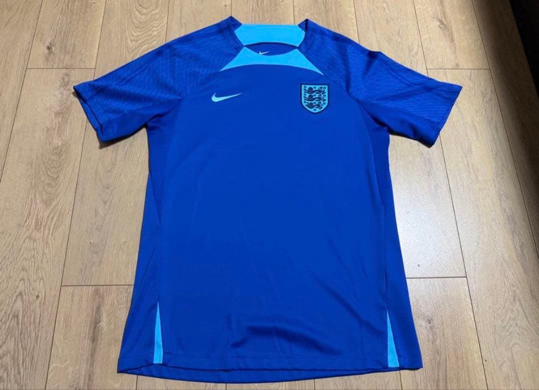 Nike イングランド代表 トレーニング　Mサイズ