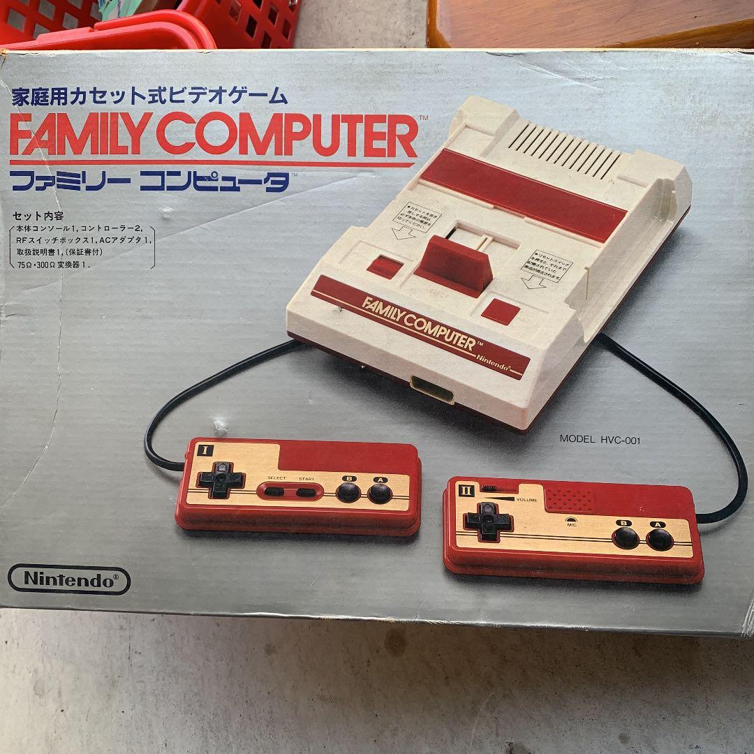 ファミリーコンピュータ　　レトロ