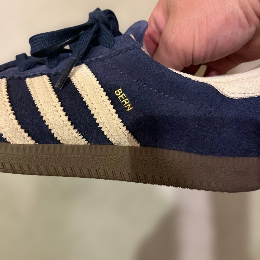 値下げ！美品！adidas BERN 23.5cm