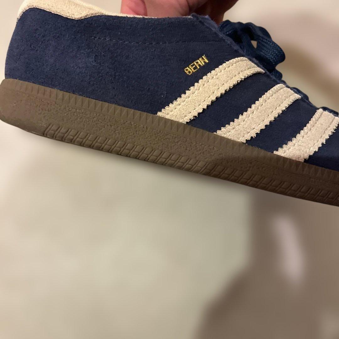 値下げ！美品！adidas BERN 23.5cm