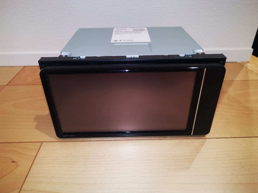 TOYOTA トヨタ　純正ナビ　SDナビ　NSZT-W68T フルセグ