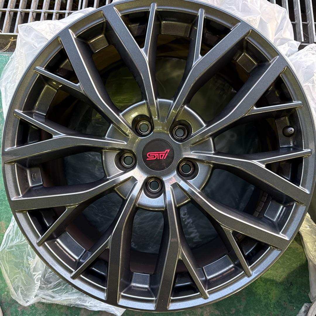 スバルWRX Sti タイプS 純正19インチ