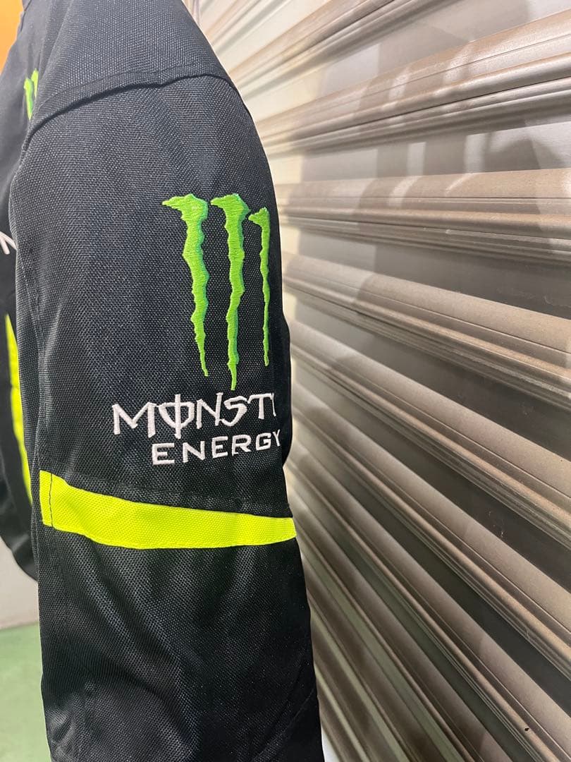 新品タグ付 MONSTER ENERGY ライディングジャケット＆パンツ L
