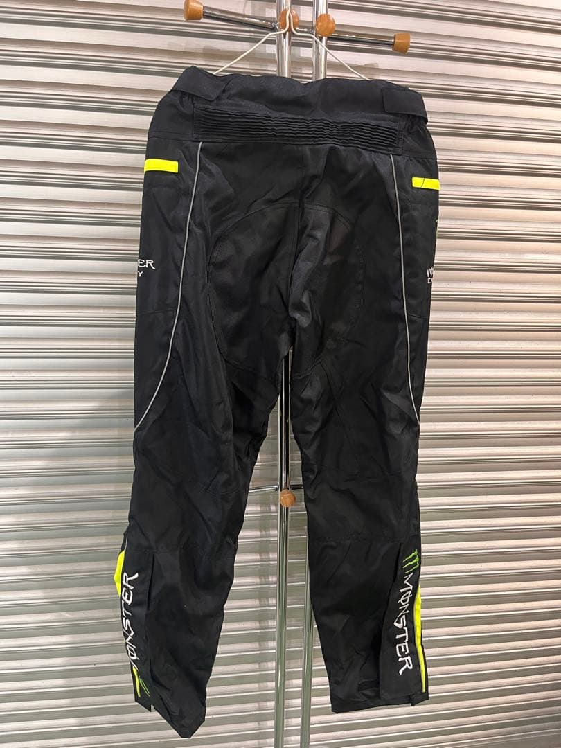 新品タグ付 MONSTER ENERGY ライディングジャケット＆パンツ L