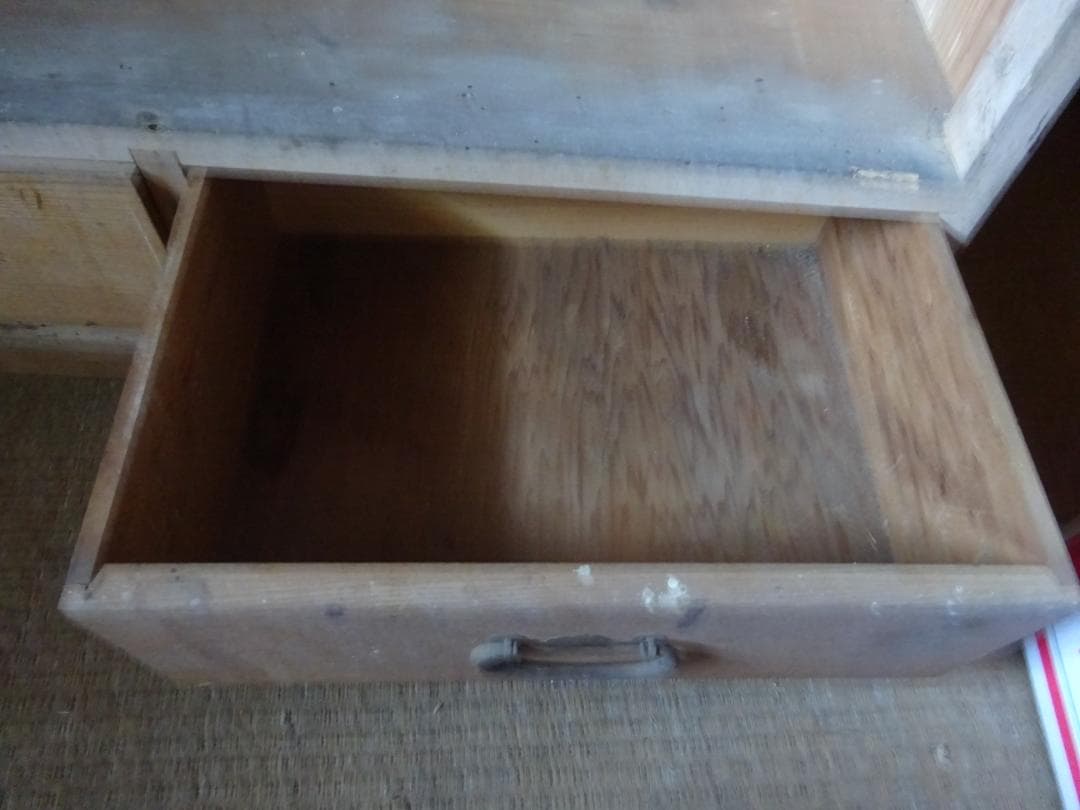 戸棚　本棚　飾り棚　上下に分かれる　アンティーク　レトロ