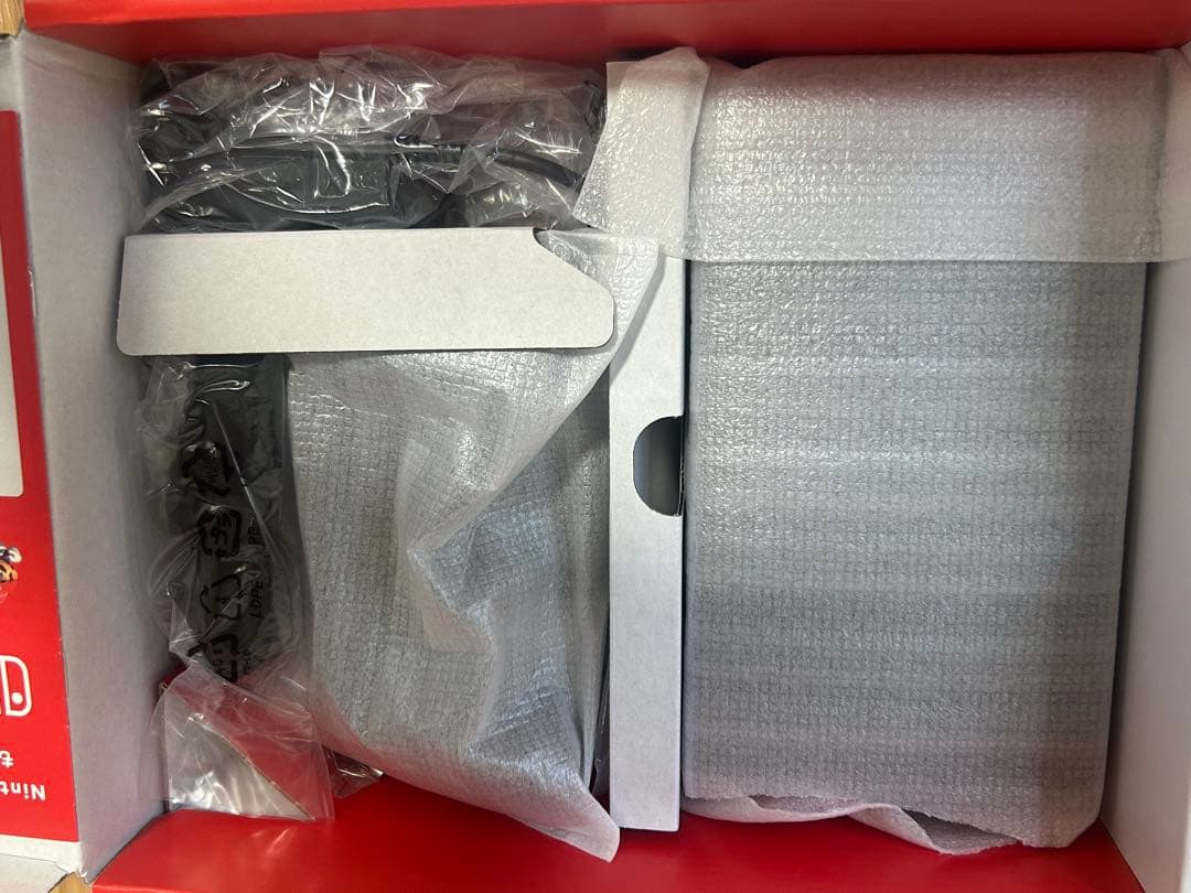 【新品　未使用】Nintendo Switch ネオンブルー/ネオンレッド