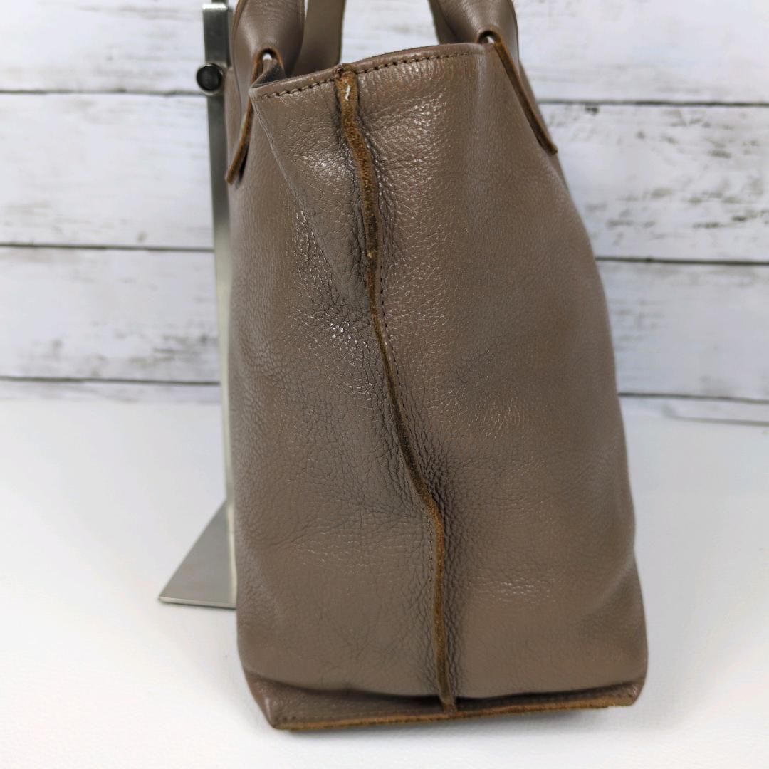 イルビゾンテ ハンドバッグ トートバッグ レザー グレージュ ロゴ型押し