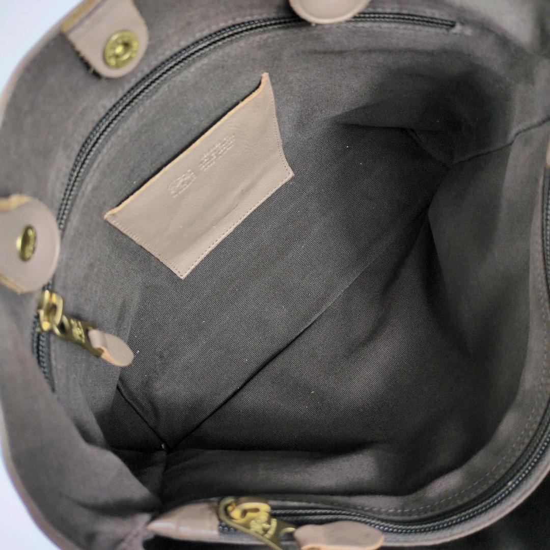 イルビゾンテ ハンドバッグ トートバッグ レザー グレージュ ロゴ型押し