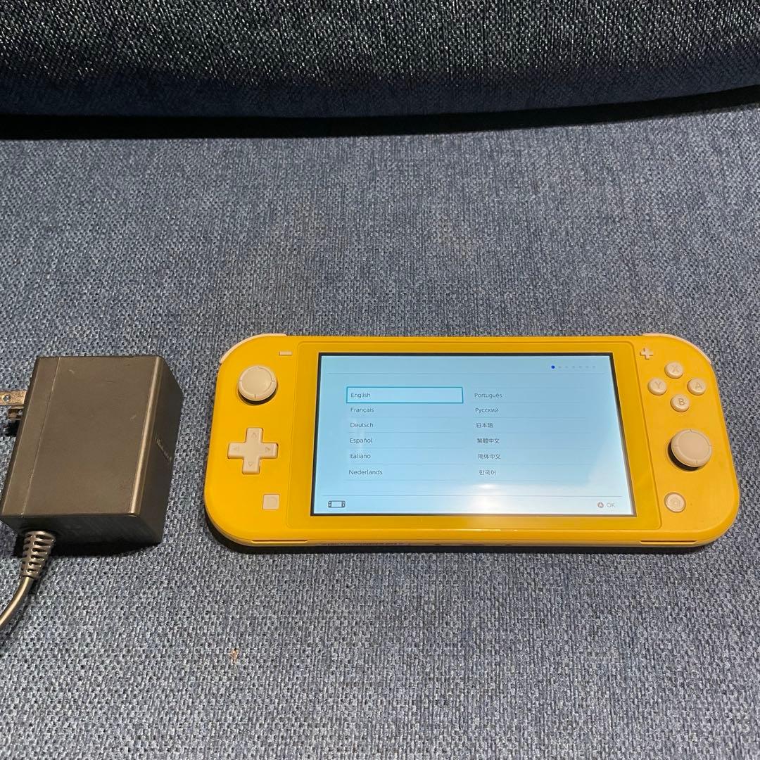 ニンテンドースイッチ　ライト　[充電器付き]