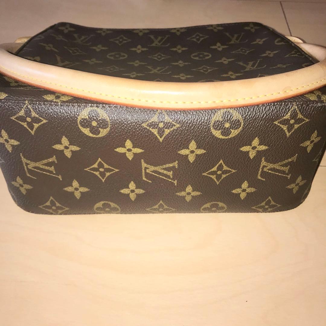 ルイヴィトン ルーピング モノグラム