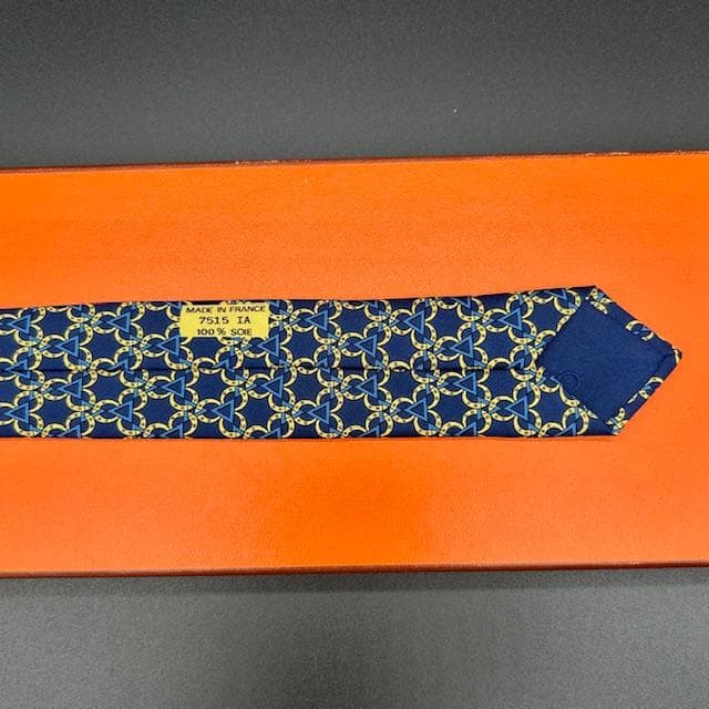 美品！HERMÈS 高級 シルク ネクタイ 幾何学柄 フランス製 箱付き