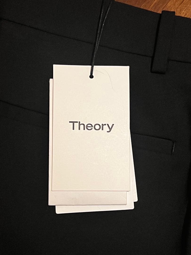 新品未使用　theory セオリー　スラックス　ストレッチパンツ　２枚セット