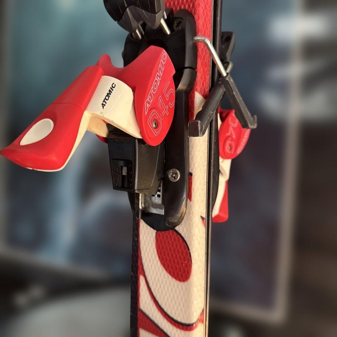 Atomic スキー板 赤 白 バインディング付き　150